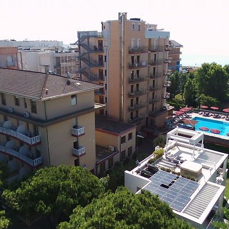 Hotel Sofia Лидо ди Йезоло Екстериор снимка
