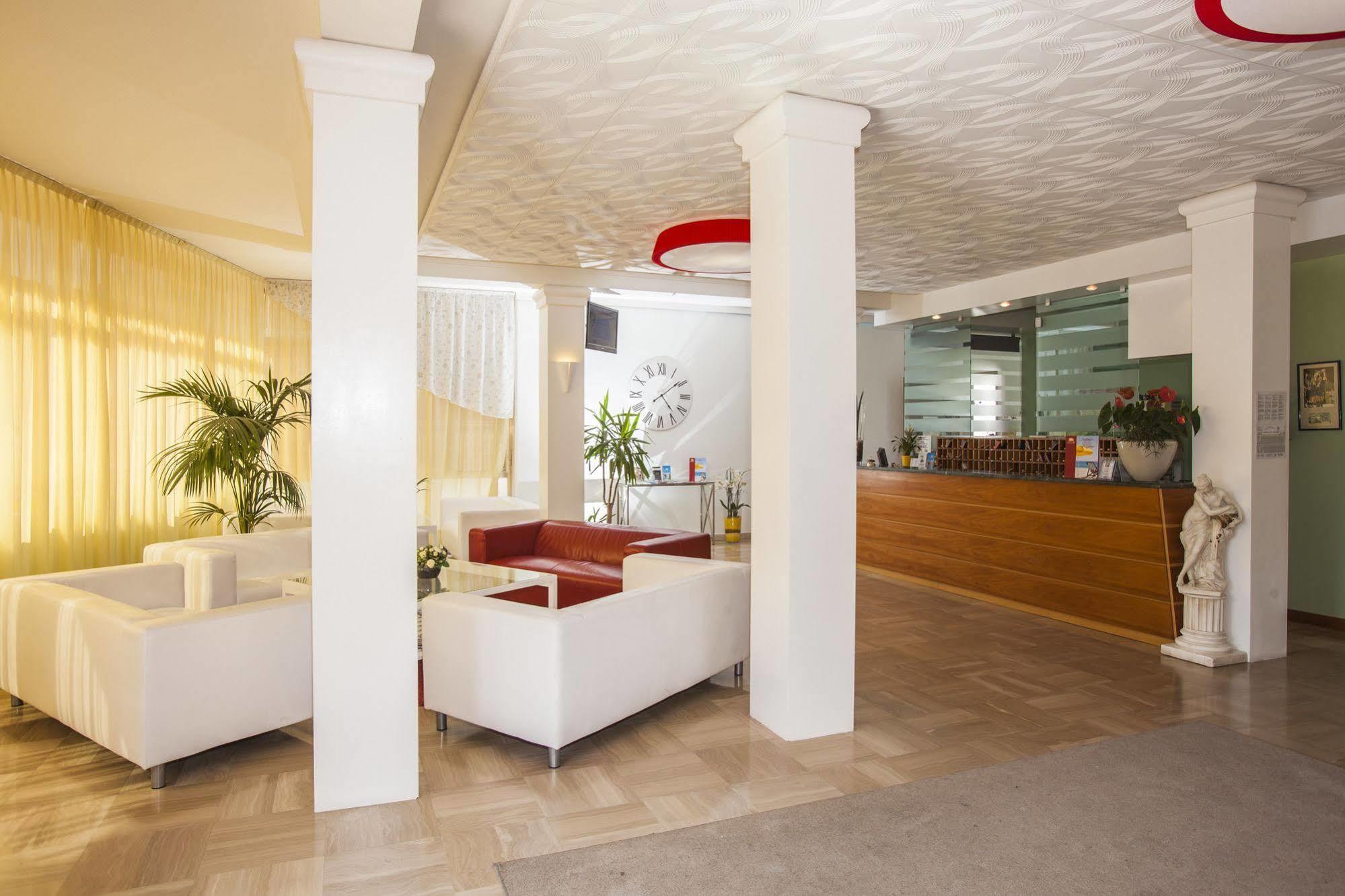 Hotel Sofia Лидо ди Йезоло Екстериор снимка