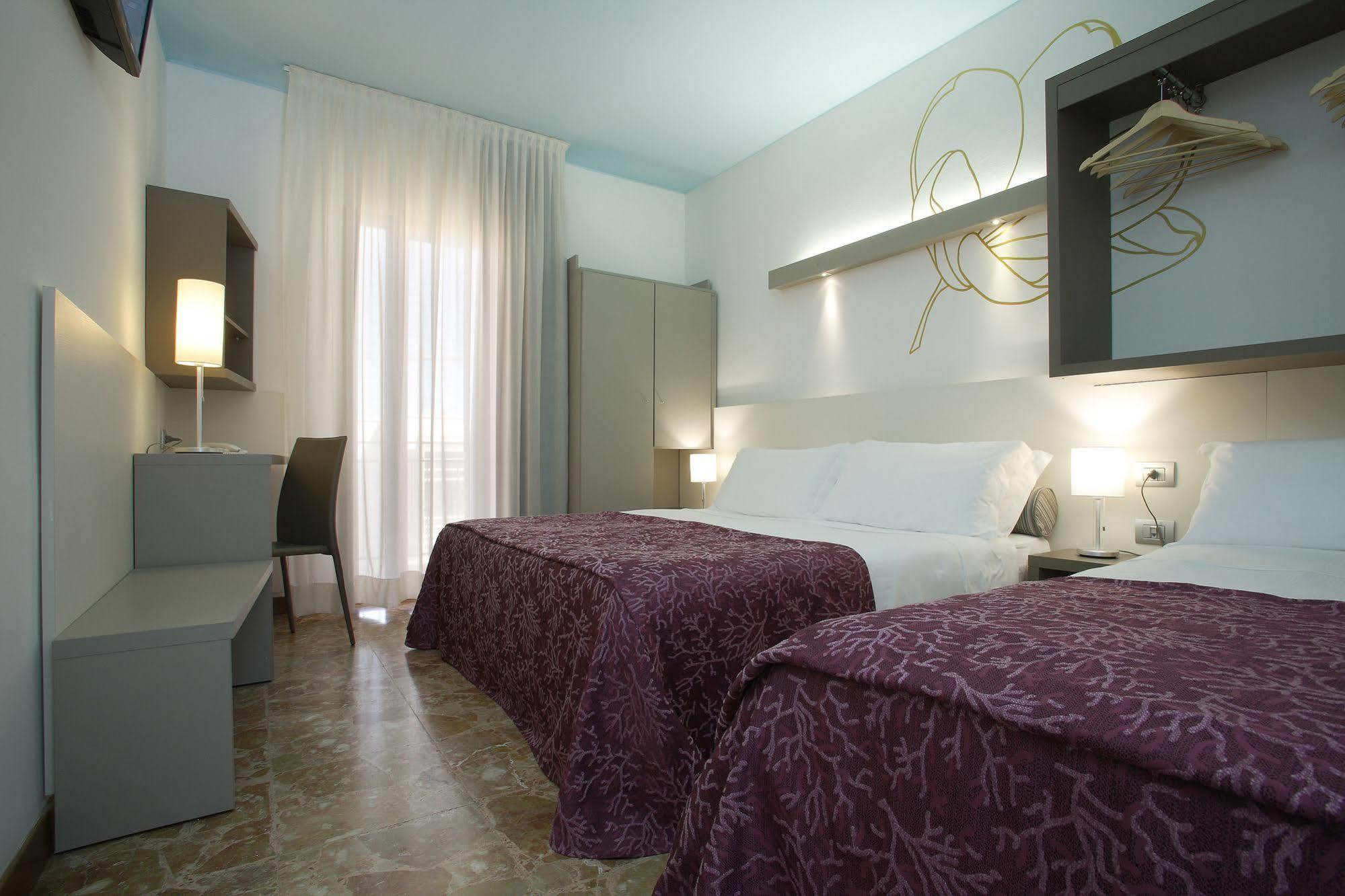 Hotel Sofia Лидо ди Йезоло Екстериор снимка