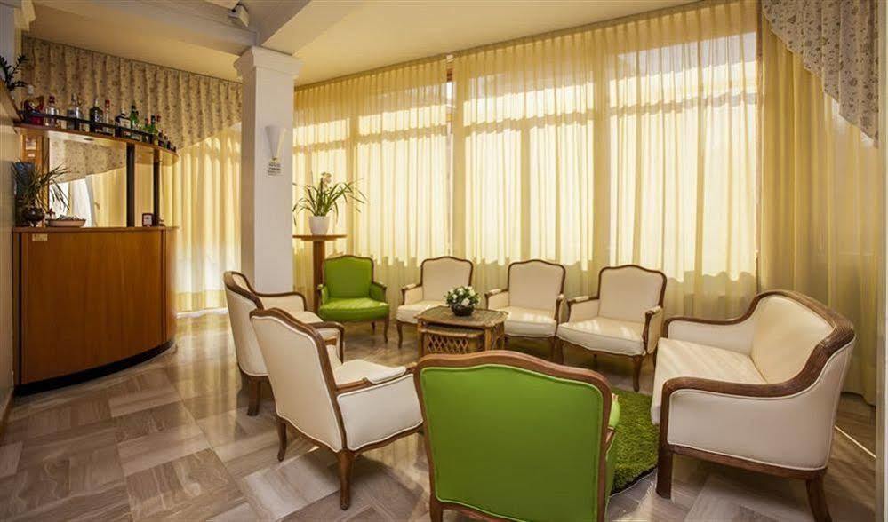Hotel Sofia Лидо ди Йезоло Екстериор снимка